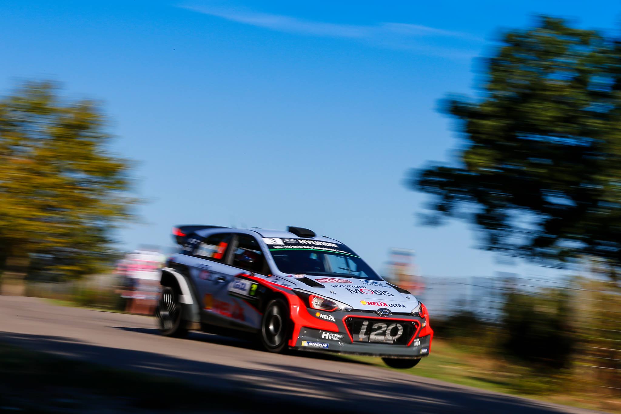 Neuville fichaje 2016