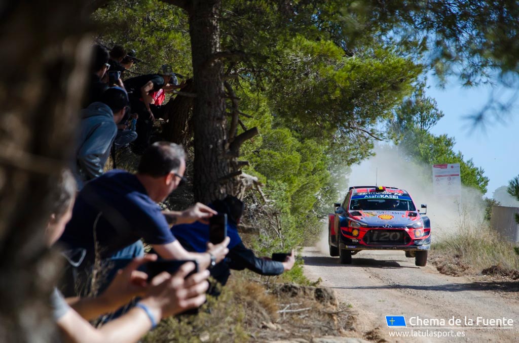 Neuville WRCRACC 2019