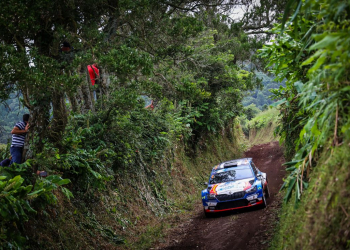 EfrenSara PrimerPodiumERC Azores 21